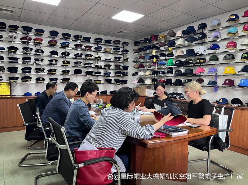 棒球帽厂家的行业动向：探索时尚与耐用性之间的完美平衡